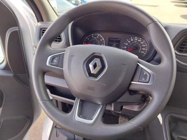 Vente en ligne Renault Master Fourgon MASTER FGN TRAC F3300 L2H2 BLUE DCI 135 au prix de 31 499 €