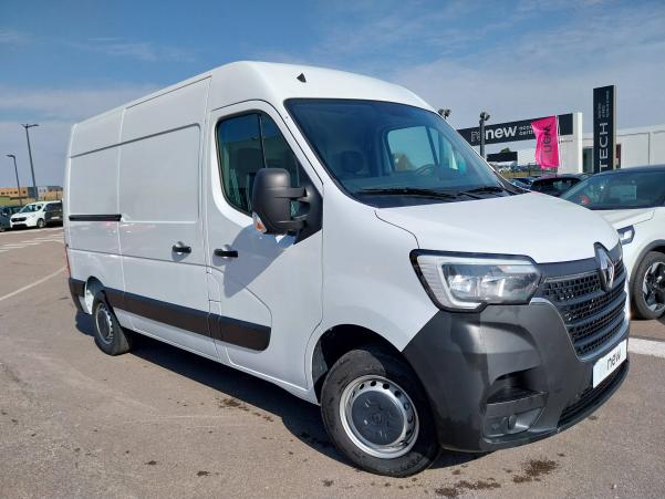 Vente en ligne Renault Master Fourgon MASTER FGN TRAC F3300 L2H2 BLUE DCI 135 au prix de 31 499 €