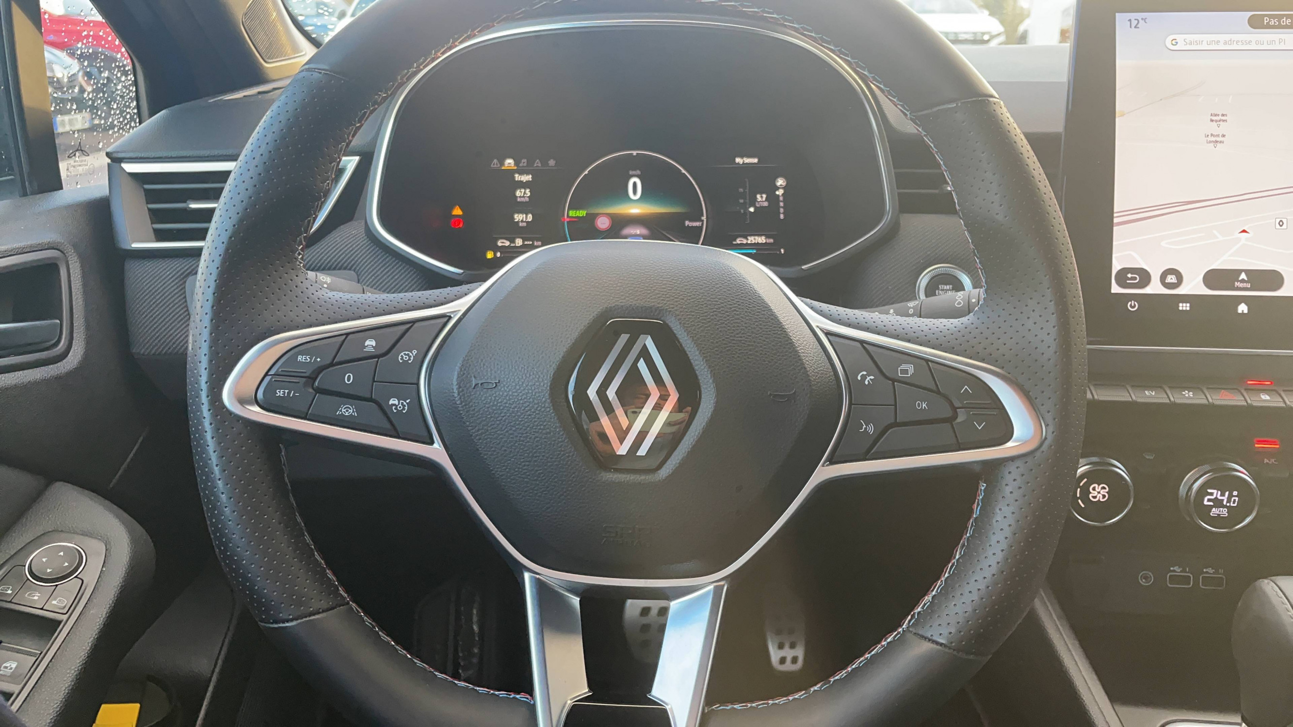 Vente en ligne Renault Clio 5 Clio E-Tech full hybrid 145 au prix de 21 991 €