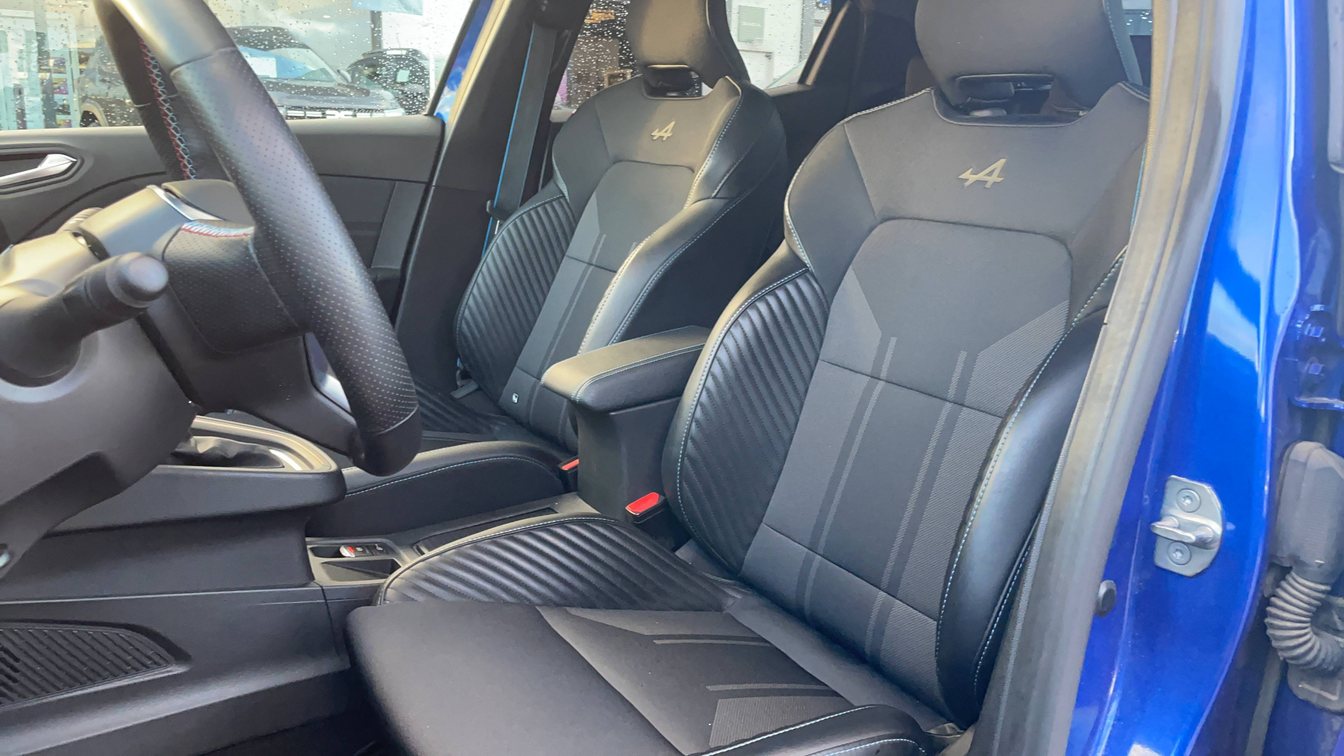 Vente en ligne Renault Clio 5 Clio E-Tech full hybrid 145 au prix de 21 991 €