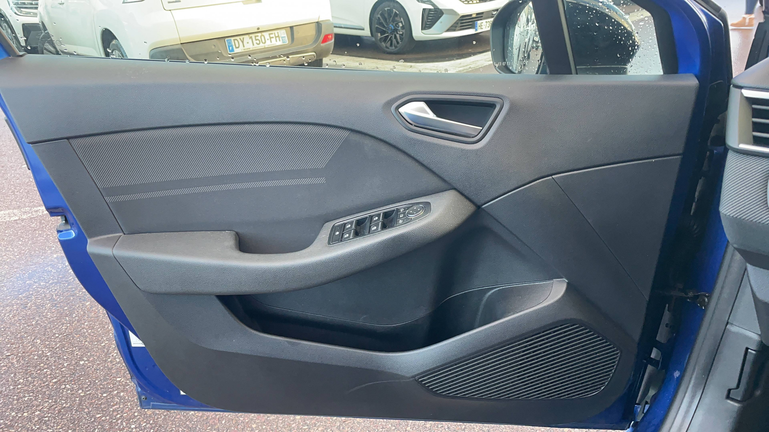 Vente en ligne Renault Clio 5 Clio E-Tech full hybrid 145 au prix de 21 991 €