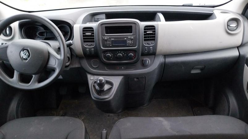 Vente en ligne Renault Trafic Cabine Approfondie TRAFIC CA L1H1 1200 KG DCI 95 E6 au prix de 23 990 €