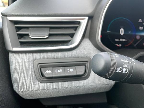 Vente en ligne Renault Clio 5 Clio E-Tech full hybrid 145 au prix de 21 441 €