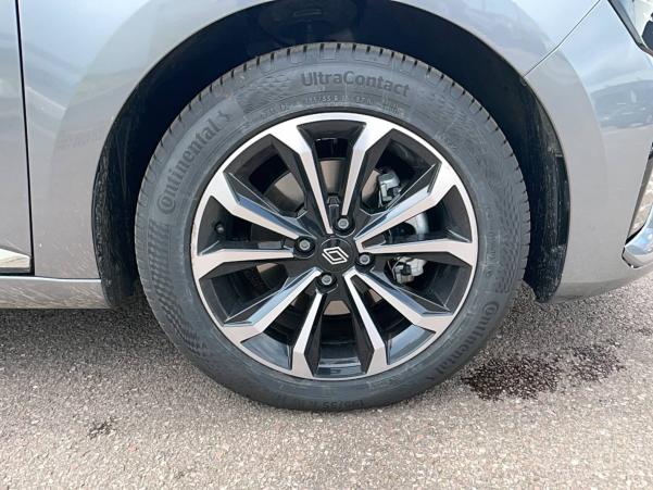 Vente en ligne Renault Clio 5 Clio E-Tech full hybrid 145 au prix de 21 441 €