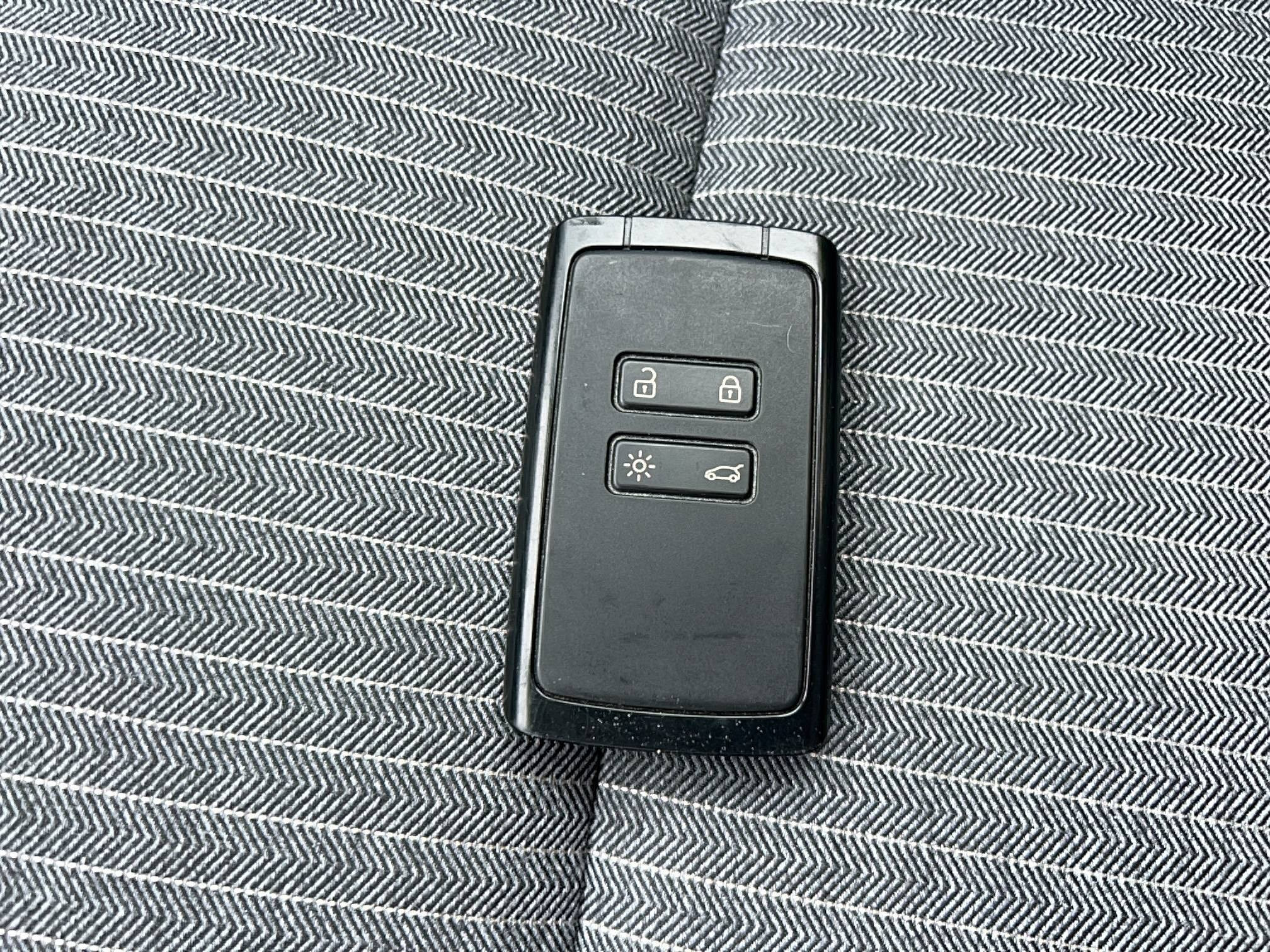 Vente en ligne Renault Clio 5 Clio E-Tech full hybrid 145 au prix de 20 291 €