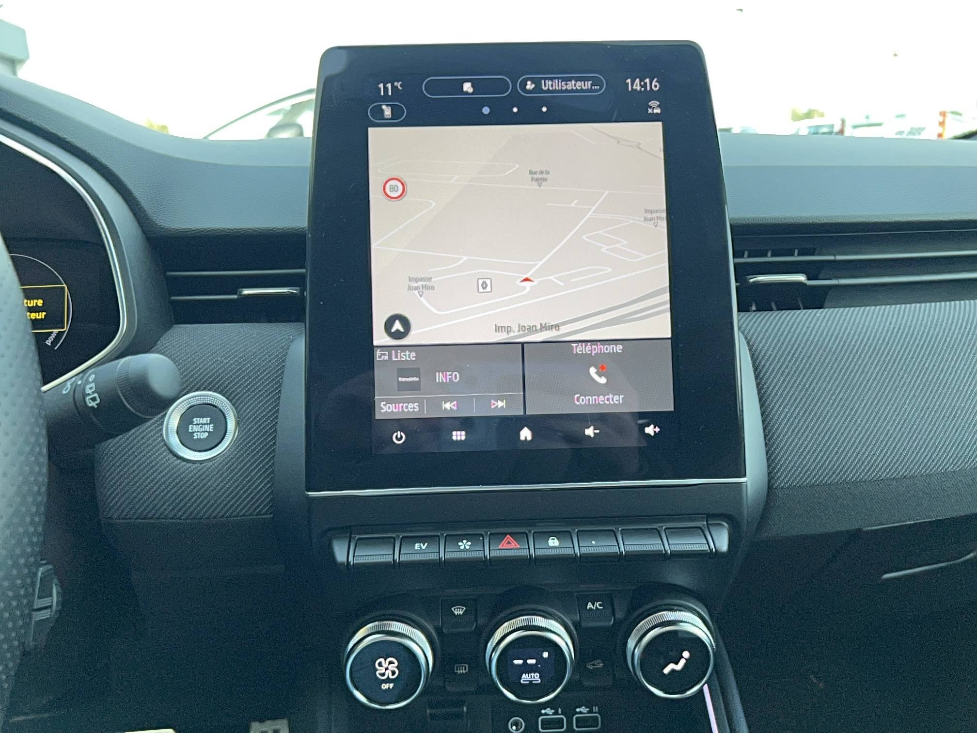 Vente en ligne Renault Clio 5 Clio E-Tech full hybrid 145 ch GSR2 au prix de 24 791 €