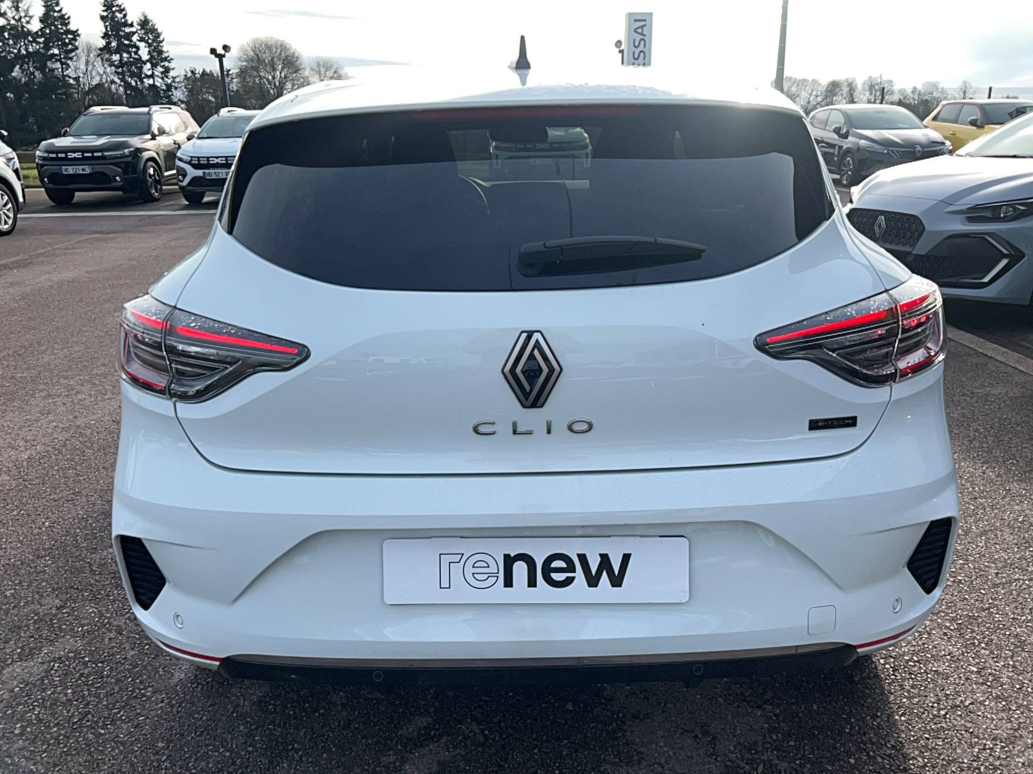 Vente en ligne Renault Clio 5 Clio E-Tech full hybrid 145 ch GSR2 au prix de 20 491 €