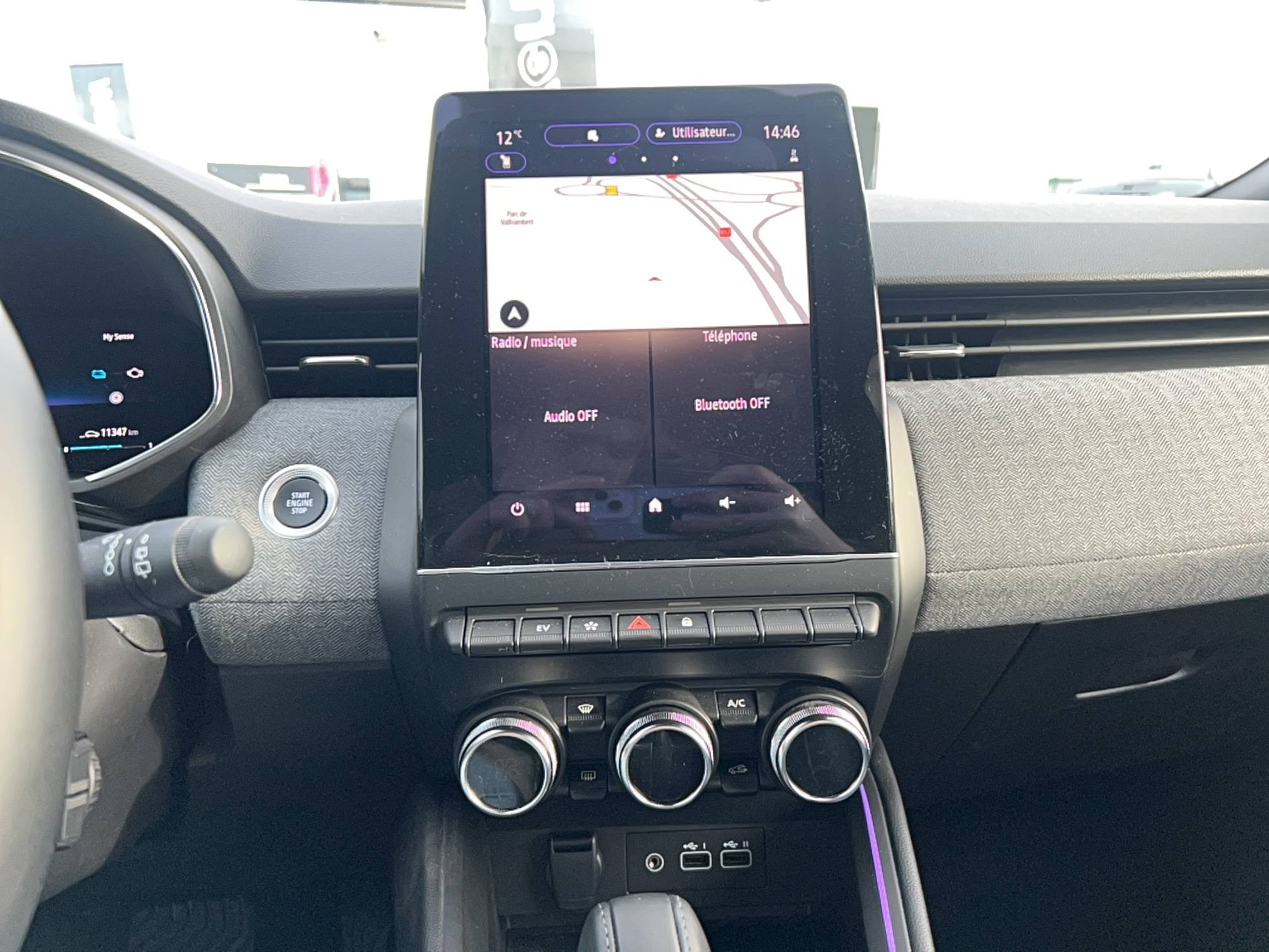 Vente en ligne Renault Clio 5 Clio E-Tech full hybrid 145 au prix de 20 291 €