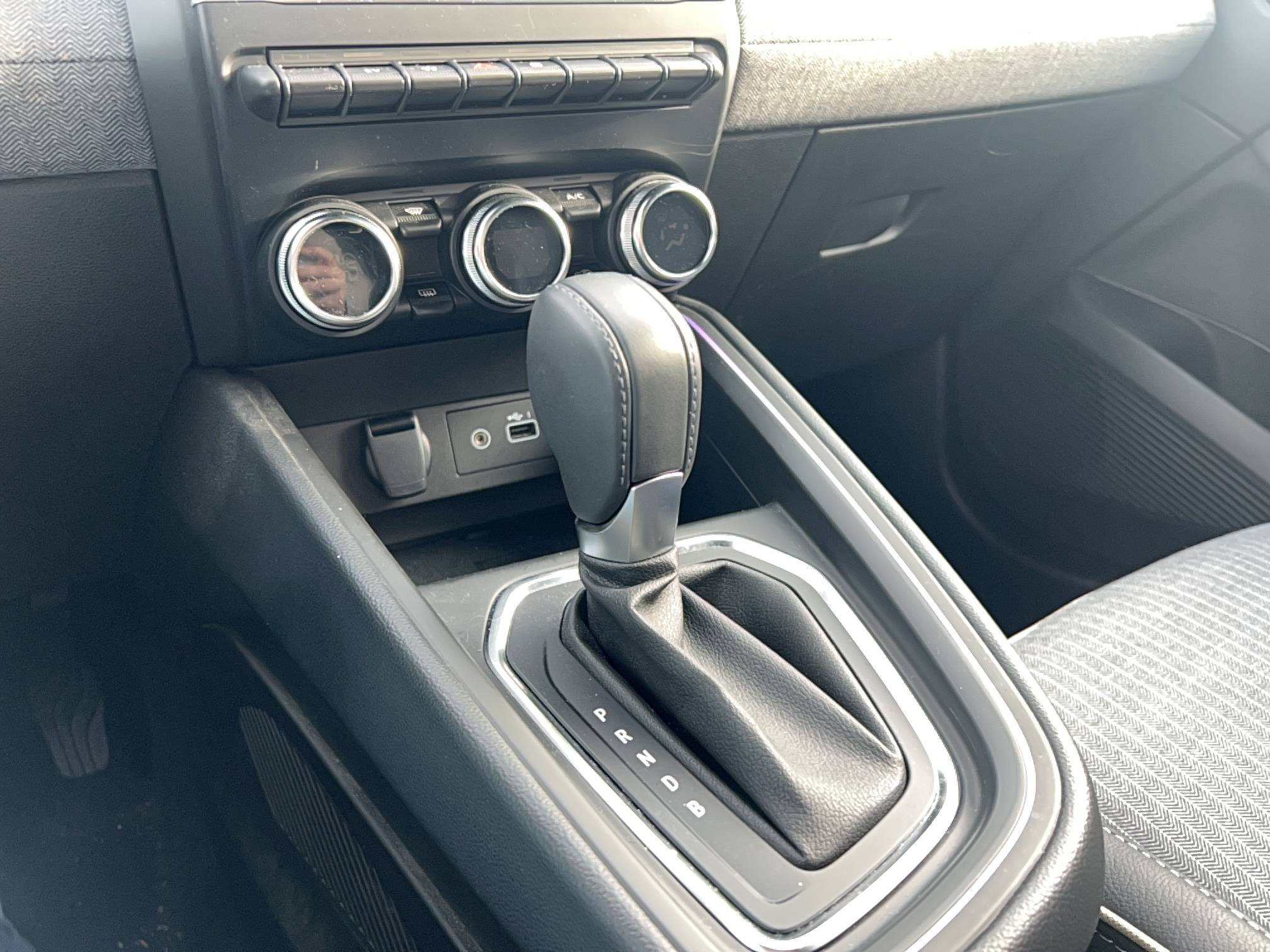 Vente en ligne Renault Clio 5 Clio E-Tech full hybrid 145 au prix de 20 291 €