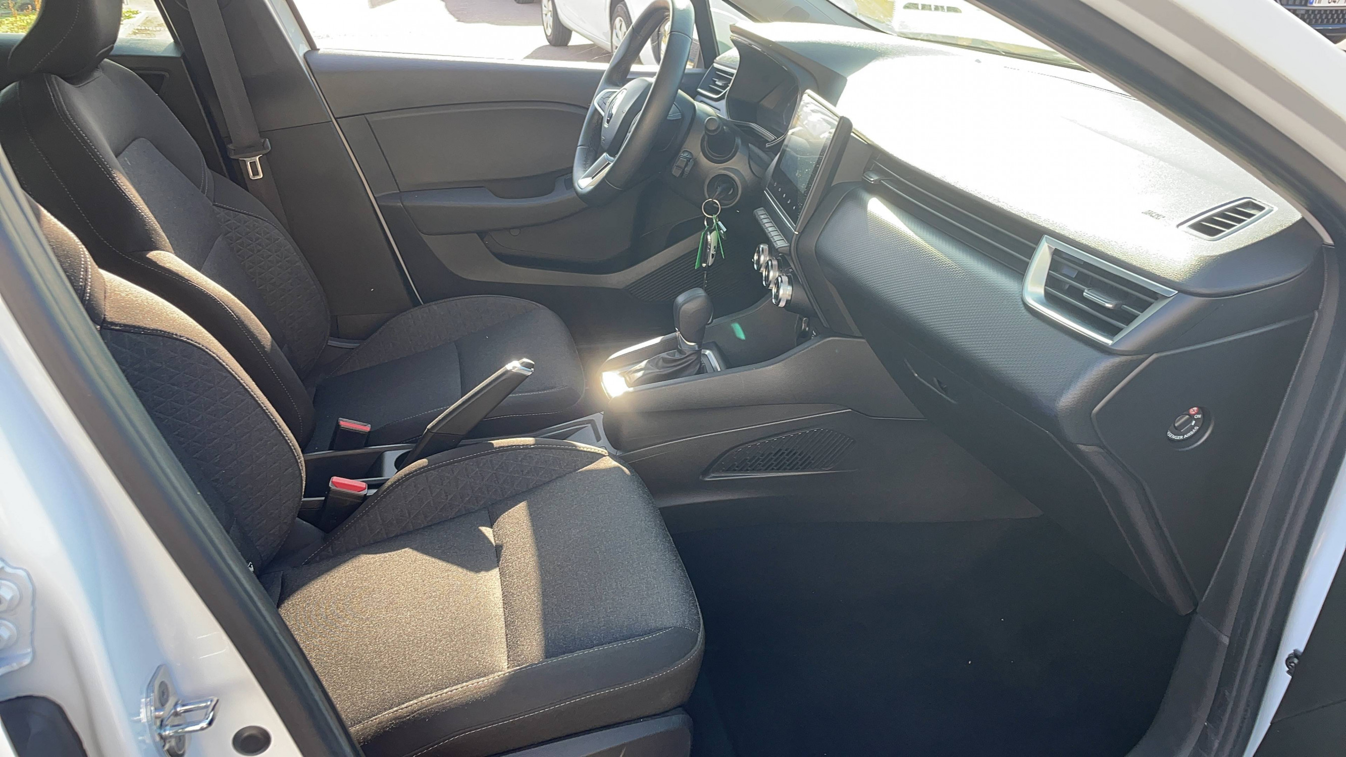 Vente en ligne Renault Clio 5 Clio E-Tech 140 - 21N au prix de 15 947 €