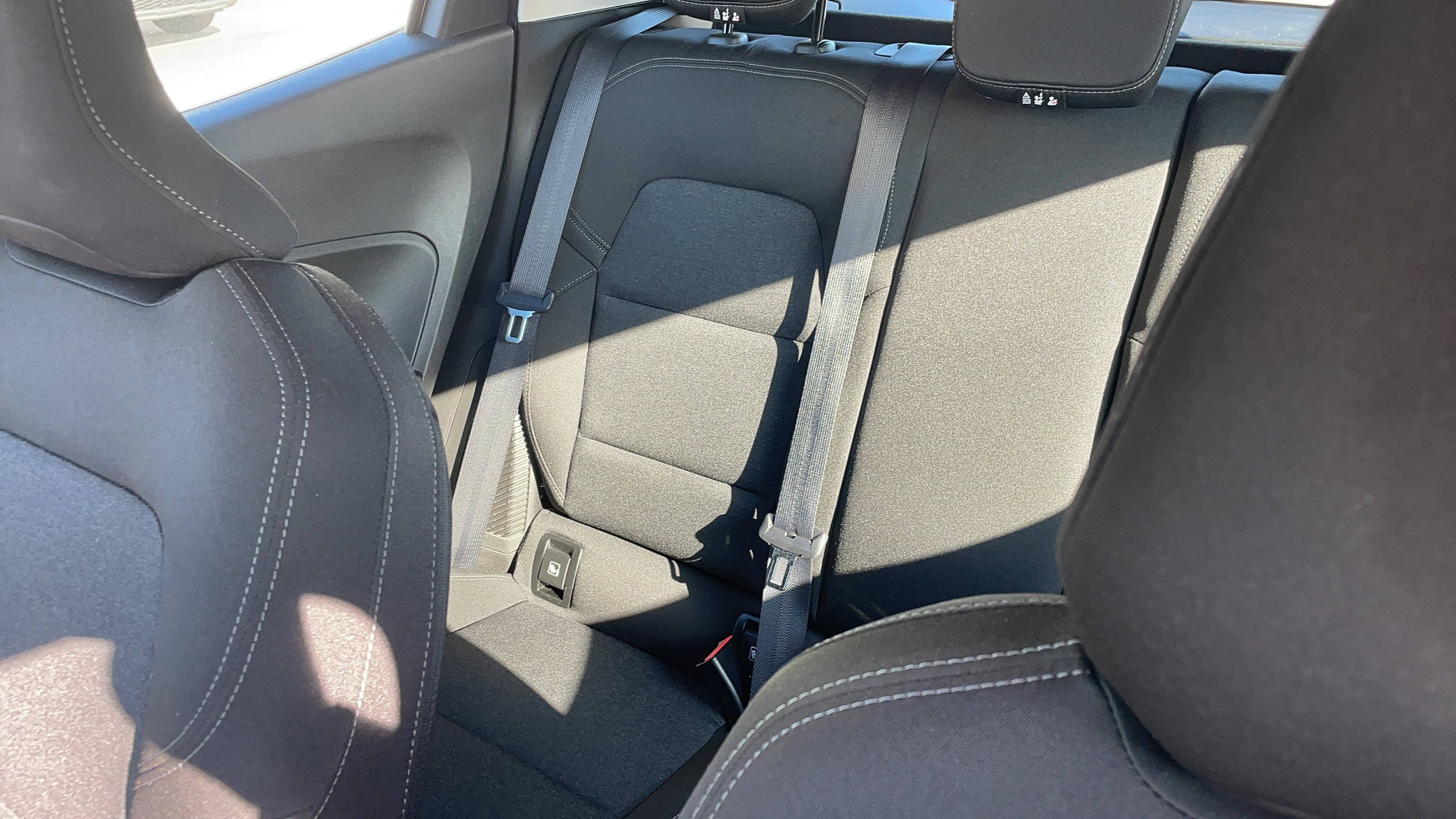 Vente en ligne Renault Clio 5 Clio E-Tech 140 - 21N au prix de 15 947 €