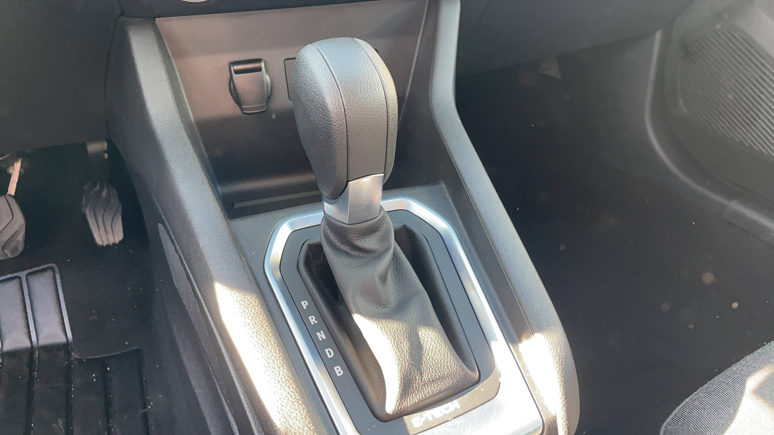 Vente en ligne Renault Clio 5 Clio E-Tech 140 - 21N au prix de 15 947 €