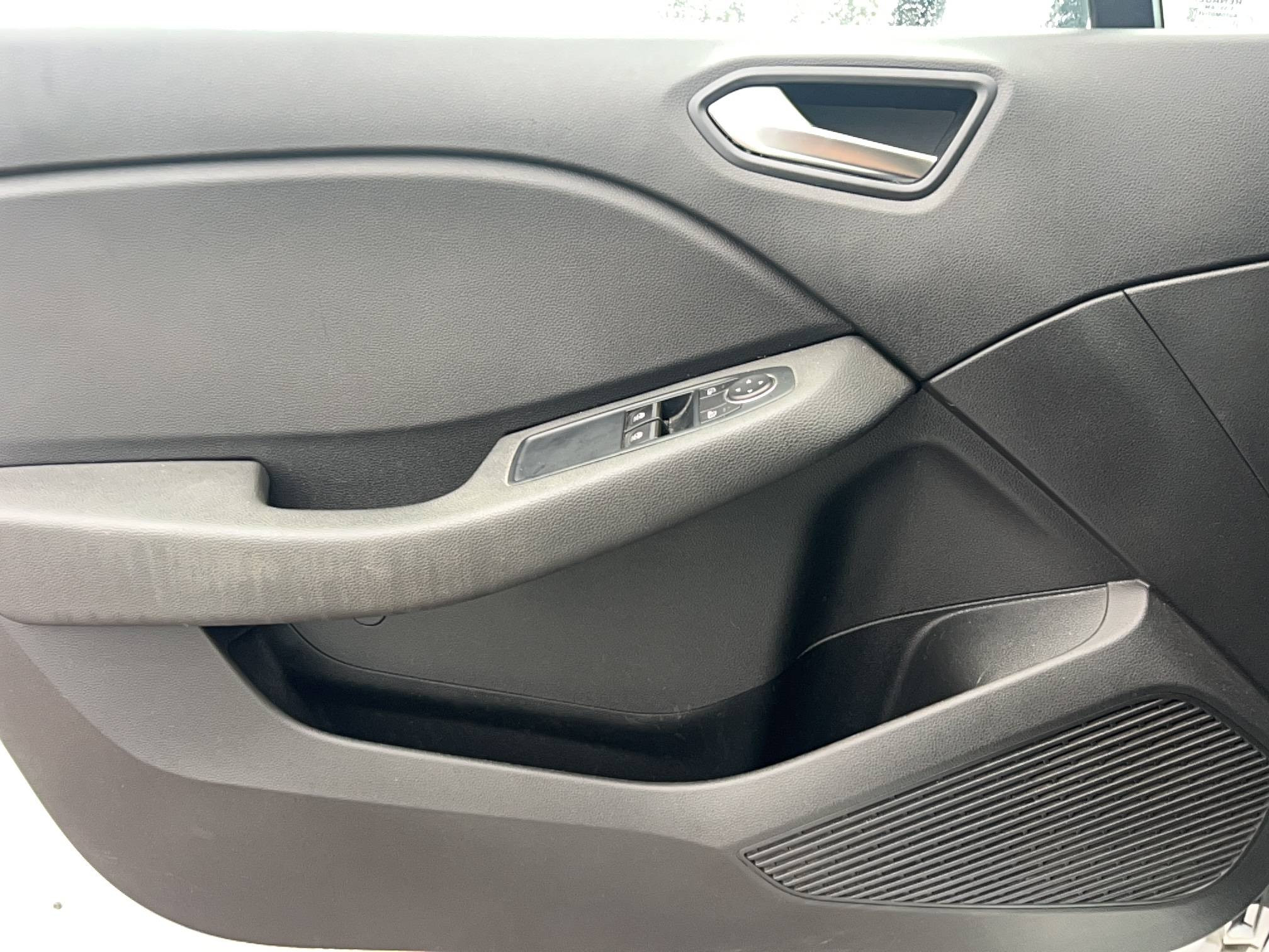 Vente en ligne Renault Clio 5 CLIO SOCIETE BLUE DCI 100 - 21N au prix de 12 991 €