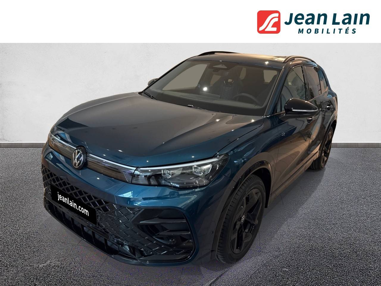 Vente en ligne VOLKSWAGEN TIGUAN Tiguan 1.5 eTSI 150ch DSG7 R-Line de 2025 au prix de 49 870 €