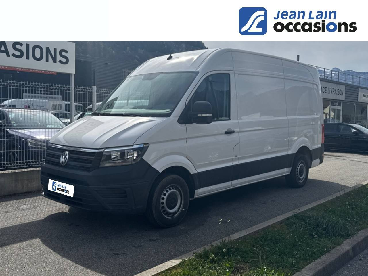 Vente en ligne VOLKSWAGEN CRAFTER VAN CRAFTER VAN 30 L3H3 2.0 TDI 140 CH de 2022 au prix de 26 180 €