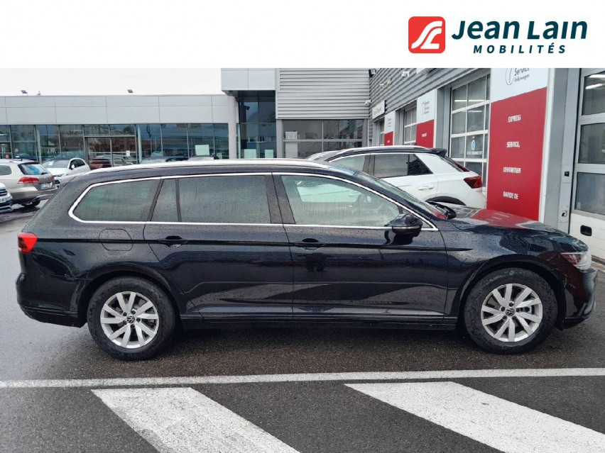 VOLKSWAGEN PASSAT 8 SW VIII (2) SW 2.0 TDI EVO SCR 122 LIFE PLUS DSG7 neuve  Diesel 5 portes Nîmes (Occitanie)