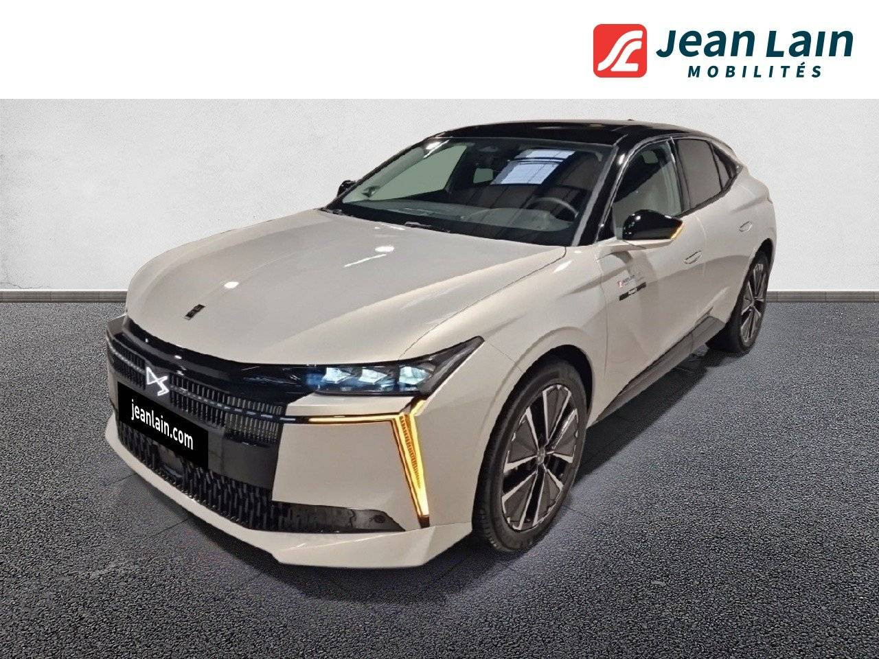 Vente en ligne DS DS 4 N°4 E-TENSE Etoile - Alcantara de 2025 au prix de 57 000 €