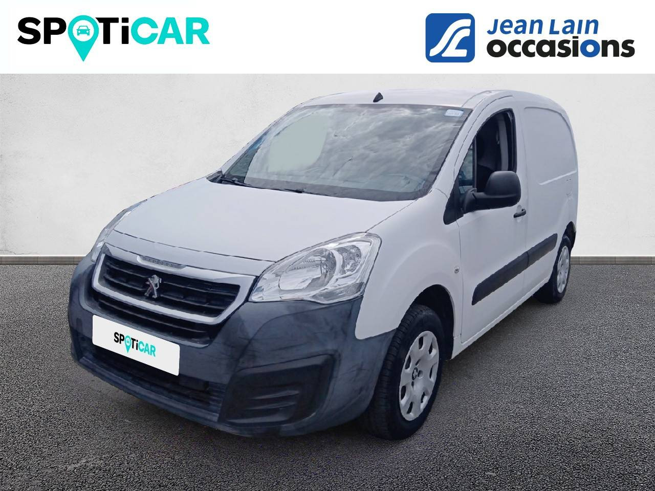 Vente en ligne PEUGEOT e-PARTNER FOURGON e-PARTNER FOURGON STANDARD PREMIUM AVEC BATTERIE de 2020 au prix de 11 674 €