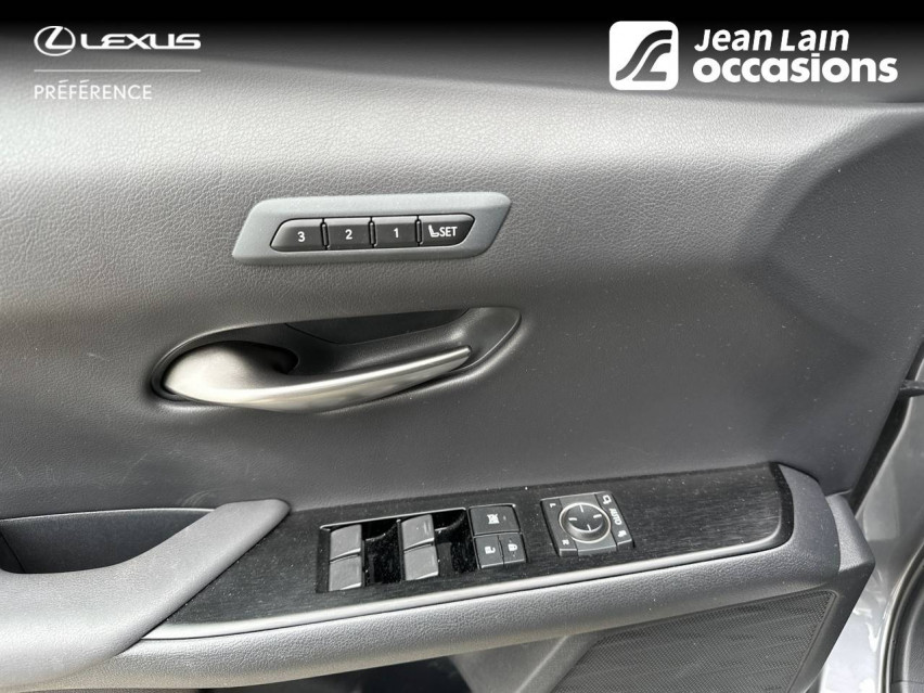 LEXUS UX UX 250h 4WD F SPORT Executive 12/01/2021
                                                     en vente à Seyssinet-Pariset - Image n°20