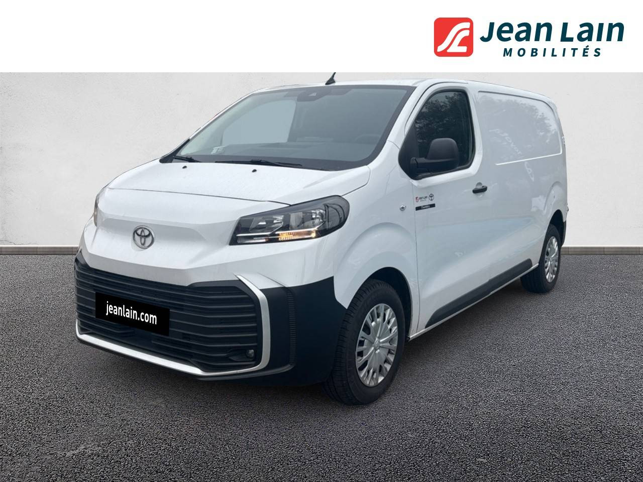 Vente en ligne TOYOTA PROACE FOURGON PROACE MEDIUM 2.0L 140 D-4D BVM6 START CONFORT de 2025 au prix de 29 990 €