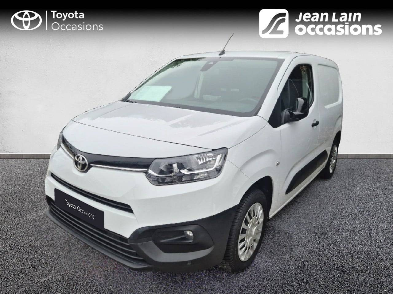 Vente en ligne TOYOTA PROACE CITY FOURGON RC23 PROACE CITY MEDIUM 1.2L 110 VVT-i BVM6 DYNAMIC de 2024 au prix de 18 890 €