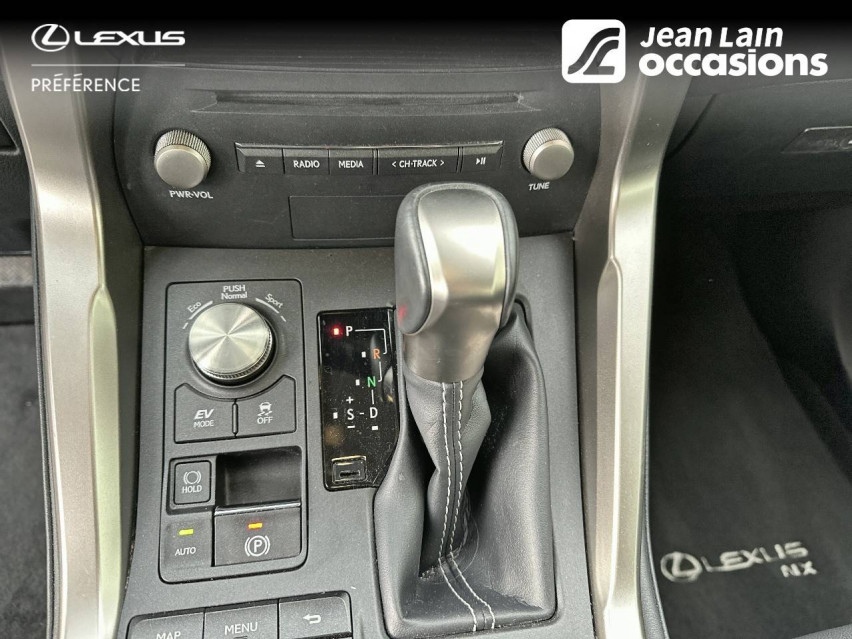 LEXUS NX NX 300h 2WD Pack Business 28/02/2020
                                                     en vente à Seyssinet-Pariset - Image n°13