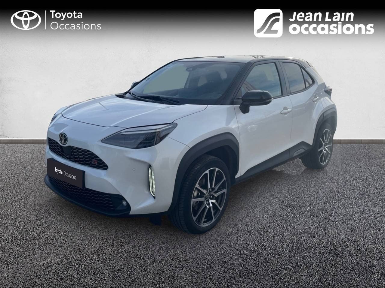 Vente en ligne TOYOTA YARIS CROSS HYBRIDE Yaris Cross Hybride 116h 2WD GR SPORT de 2023 au prix de 25 400 €