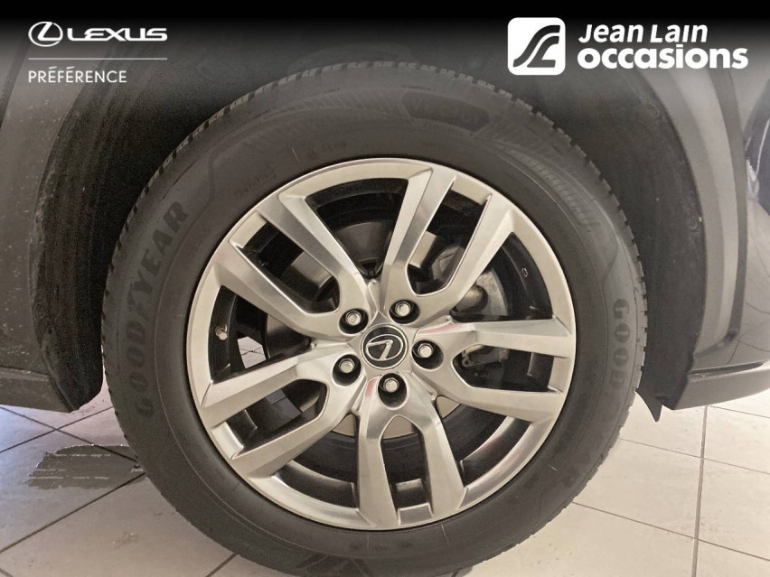 LEXUS NX NX 300h 4WD Luxe 02/06/2020
                                                     en vente à Chatuzange-le-Goubet - Image n°9