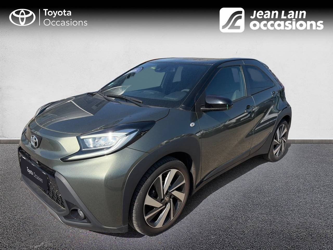 Vente en ligne TOYOTA AYGO X Aygo X 1.0 VVT-i 72 S-CVT Collection de 2022 au prix de 16 490 €