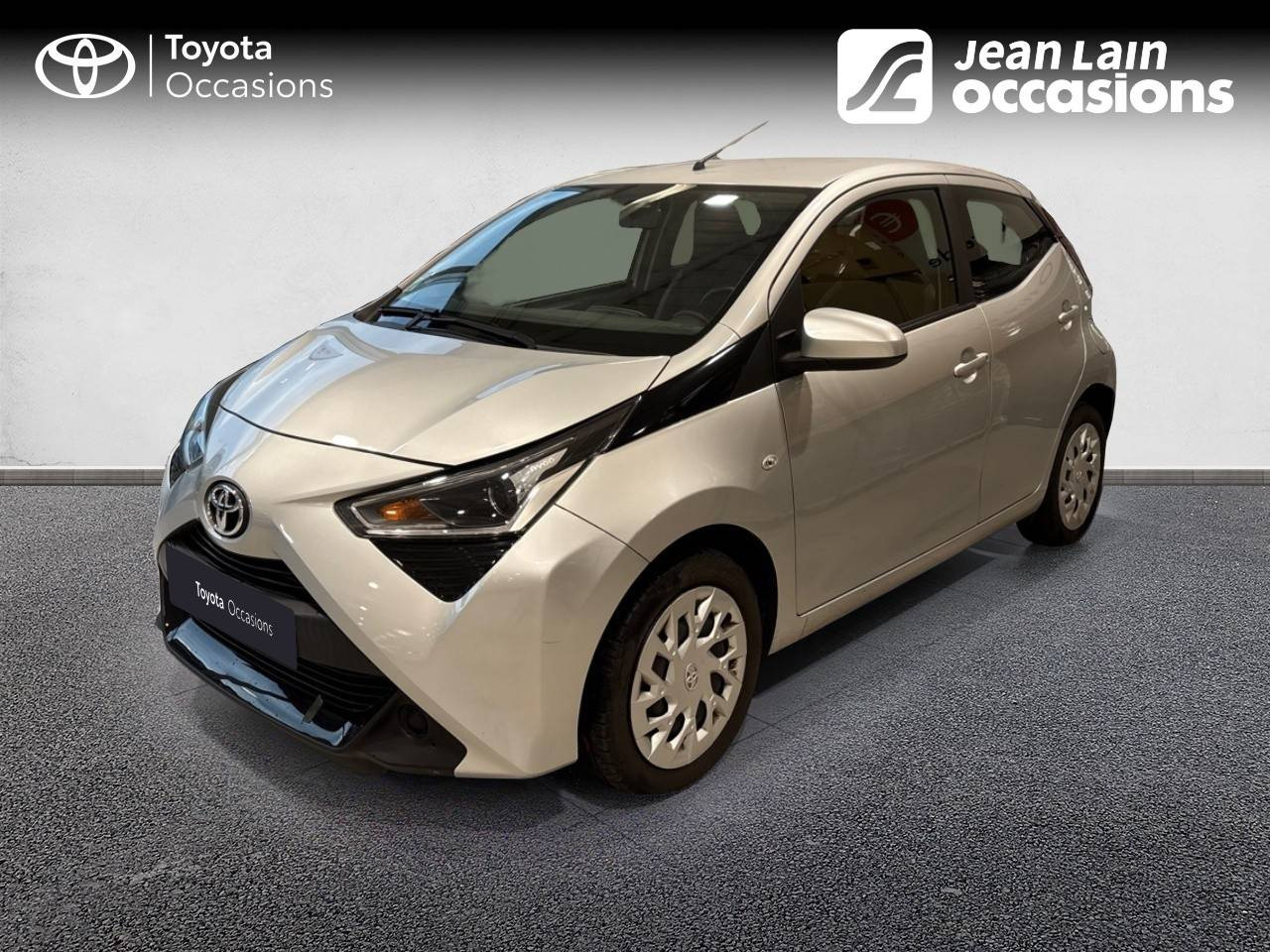 Vente en ligne TOYOTA AYGO MY21 Aygo 1.0 VVT-i x-play de 2021 au prix de 11 690 €