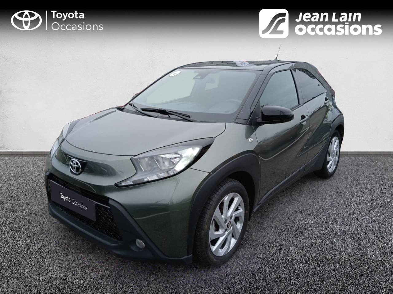 Vente en ligne TOYOTA AYGO X Aygo X 1.0 VVT-i 72 S-CVT Design de 2023 au prix de 16 990 €