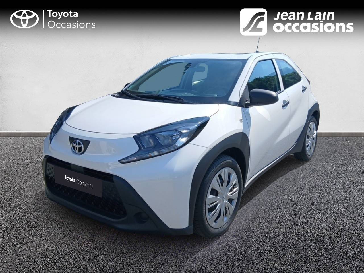 Vente en ligne TOYOTA AYGO X MY23 Aygo X 1.0 VVT-i 72 Active Business de 2023 au prix de 14 090 €