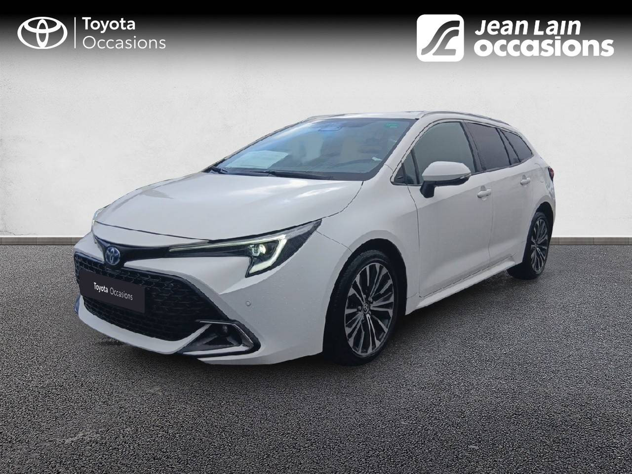 Vente en ligne TOYOTA COROLLA TOURING SPORTS HYBRIDE Corolla Touring Sports Hybride 140ch Design de 2024 au prix de 27 490 €