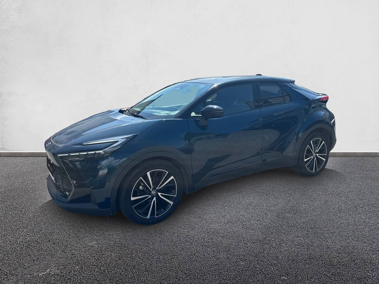 Vente en ligne TOYOTA C-HR C-HR Hybride 200 Collection de 2024 au prix de 32 190 €