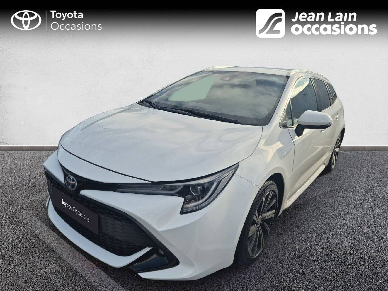 Vente en ligne TOYOTA COROLLA TOURING SPORTS HYBRIDE MY22 Corolla Touring Sports Hybride 184h Design de 2022 au prix de 26 290 €