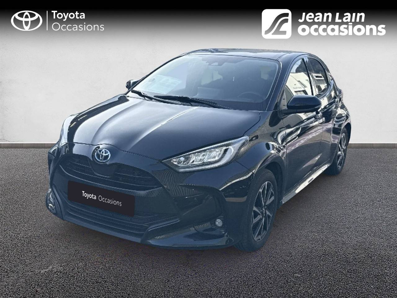 Vente en ligne TOYOTA YARIS HYBRIDE MY22 Yaris Hybride 116h Design de 2023 au prix de 21 490 €