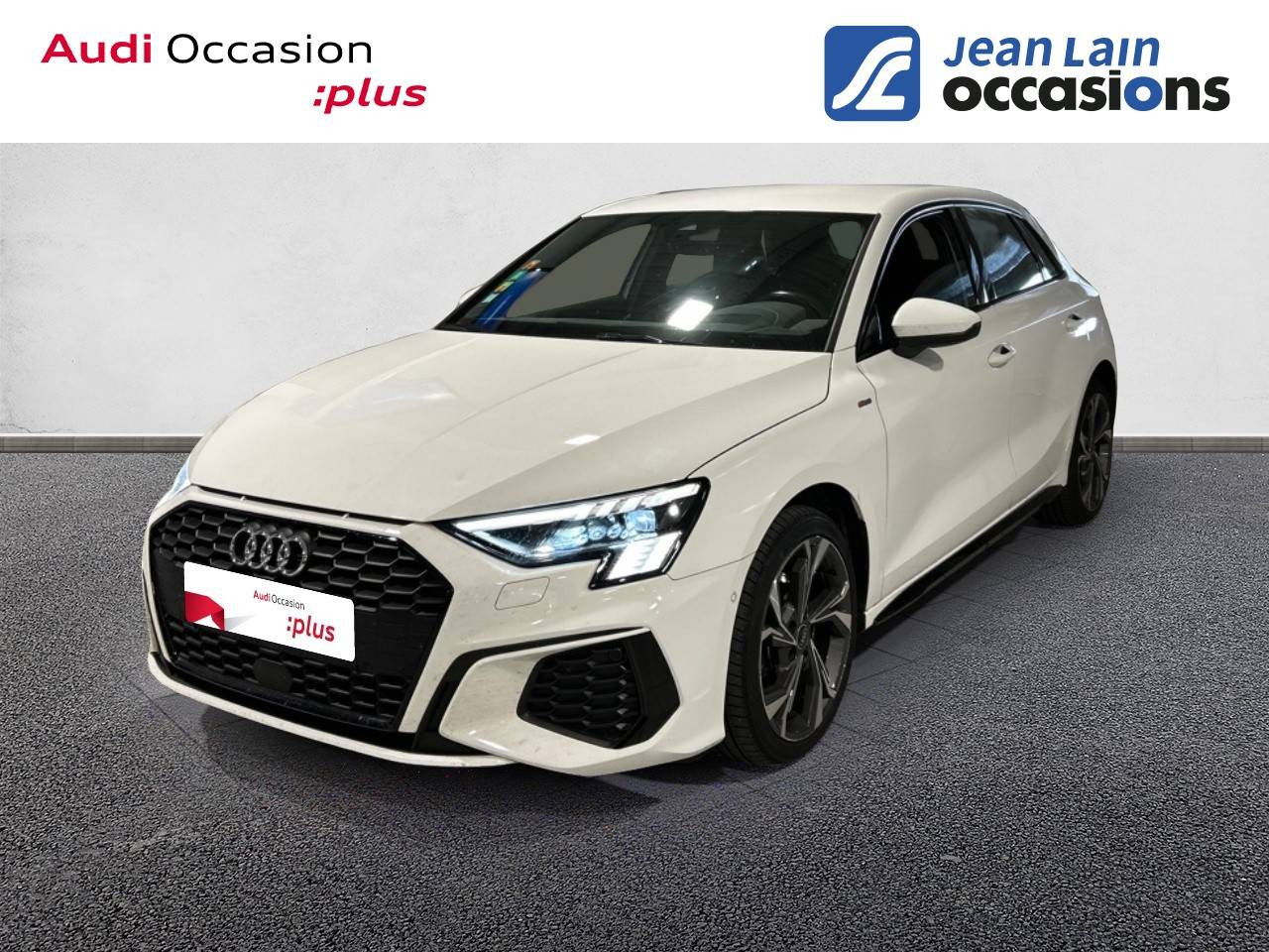 Vente en ligne AUDI A3 SPORTBACK A3 Sportback 35 TFSI Mild Hybrid 150 S tronic 7 S Line de 2023 au prix de 32 990 €