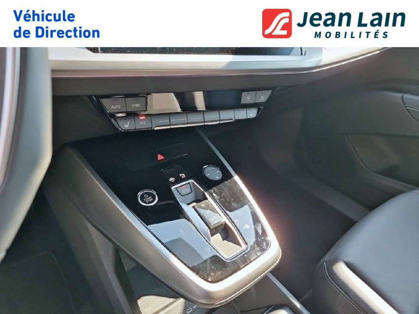 AUDI Q4 E-TRON Q4 e-tron 40 204 ch 82 kW Design Luxe 26/07/2022
                                                     en vente à La Motte-Servolex - Image n°13