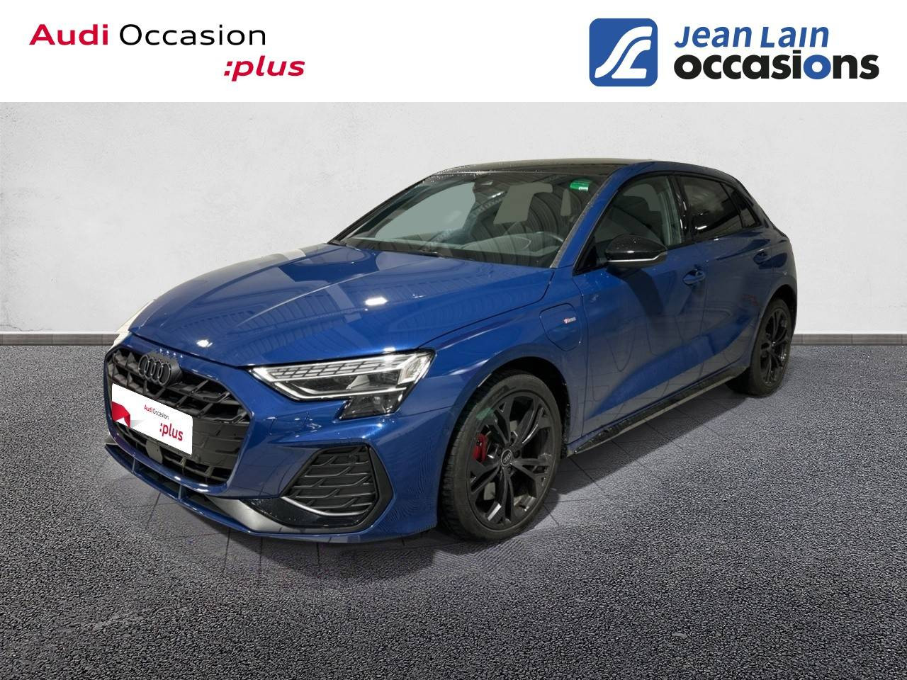 Vente en ligne AUDI A3 SPORTBACK A3 Sportback TFSI e Hybride rechargeable 272 S tronic 6 S line de 2025 au prix de 47 990 €
