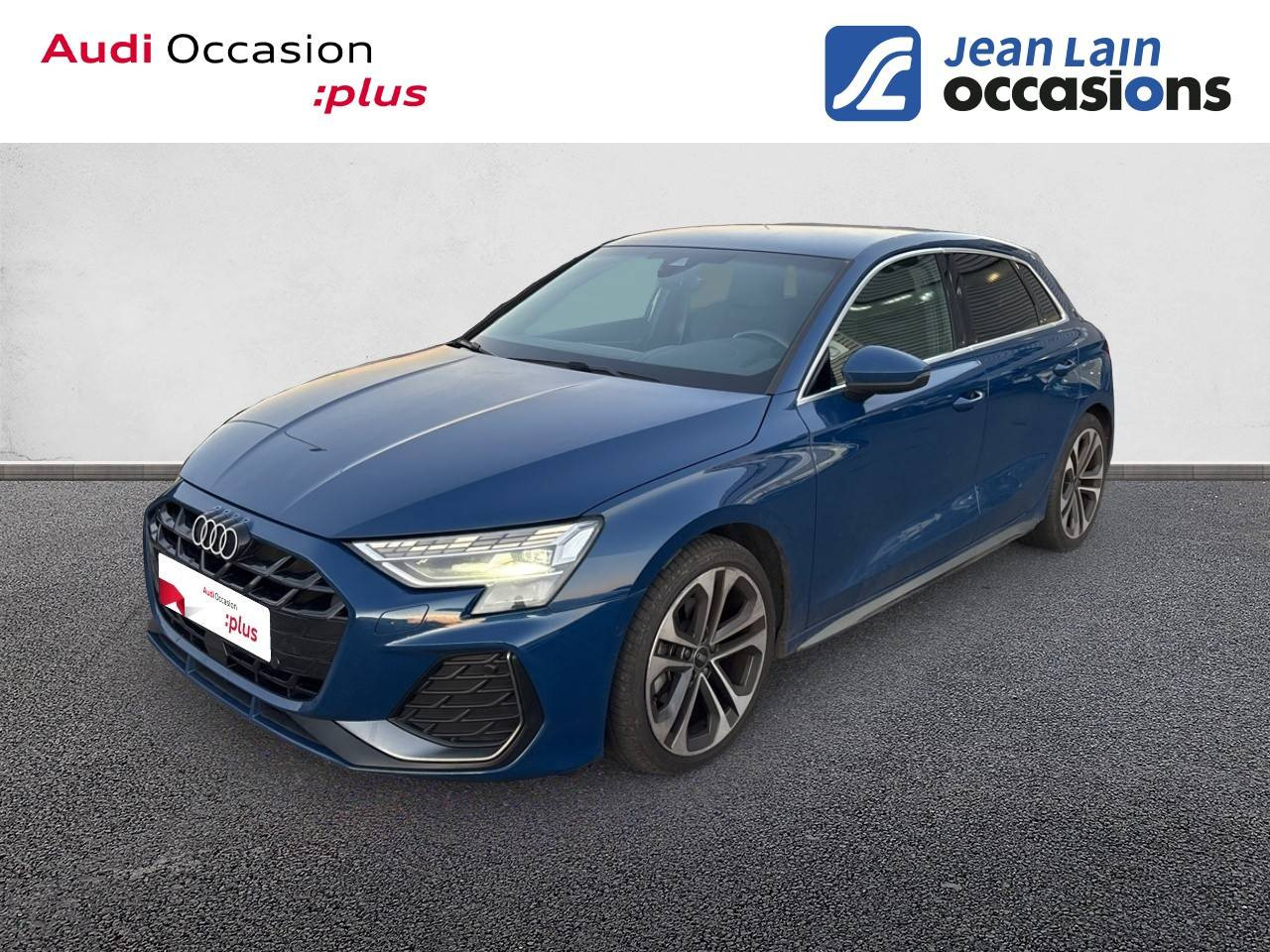 Vente en ligne AUDI A3 SPORTBACK A3 Sportback TFSI Mild Hybrid 150 S tronic 7 S line de 2024 au prix de 34 490 €