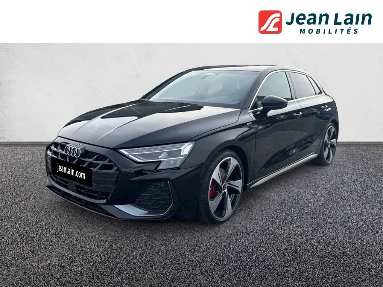 Vente en ligne AUDI A3 SPORTBACK A3 Sportback TFSI Mild Hybrid 150 S tronic 7 S line de 2026 au prix de 42 700 €