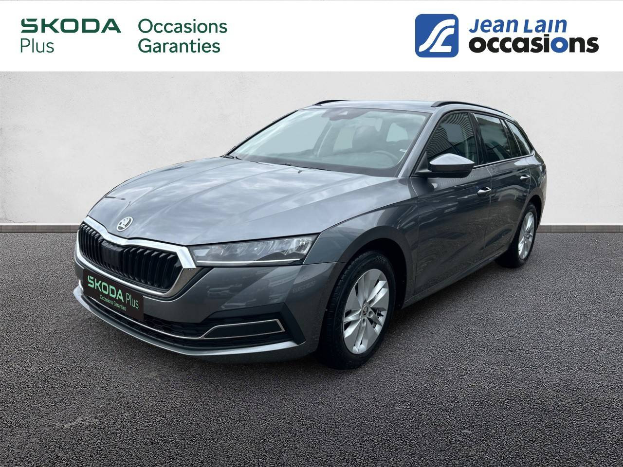 Vente en ligne SKODA OCTAVIA COMBI Octavia Combi 1.0 TSI mHEV e-TEC 110 ch DSG7 Business de 2024 au prix de 26 390 €