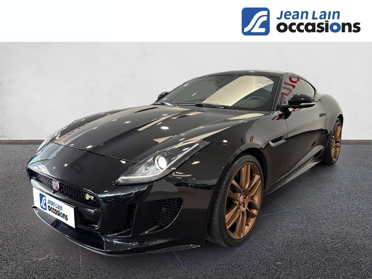 Vente en ligne JAGUAR F-TYPE COUPE F-Type Coupé V8 R 5.0 550 Suralimenté A de 2014 au prix de 59 290 €
