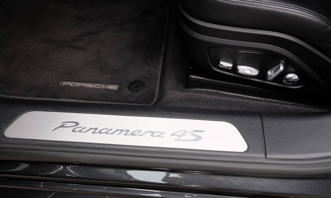 PORSCHE PANAMERA Panamera 4S V6 3.0 440 PDK 19/07/2017
                                                     en vente à Grésy-sur-Aix - Image n°18