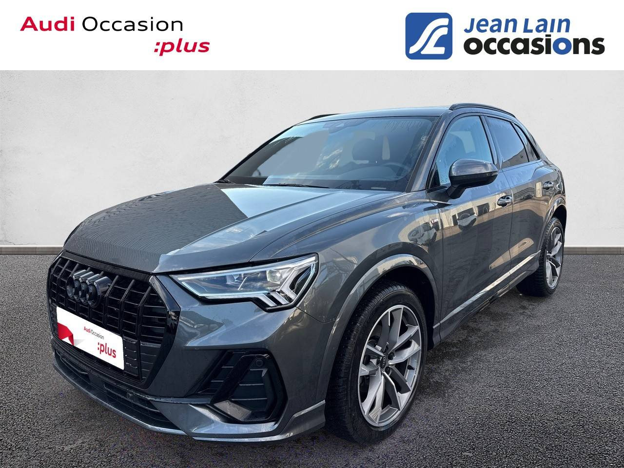 Vente en ligne AUDI Q3 Q3 35 TFSI 150 ch S tronic 7 Black Edition de 2024 au prix de 42 190 €