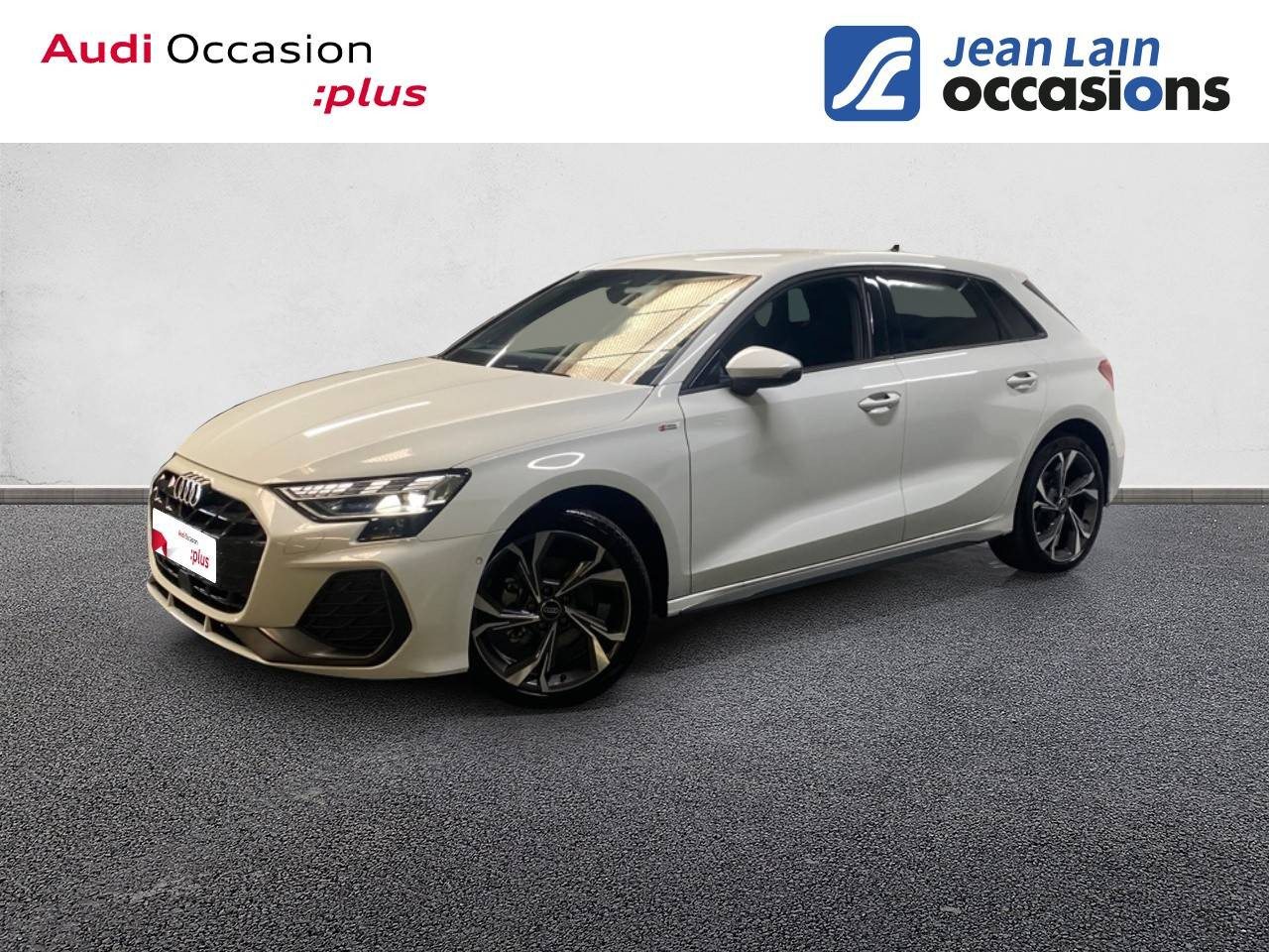 Vente en ligne AUDI A3 SPORTBACK A3 Sportback TFSI Mild Hybrid 150 S tronic 7 S line de 2025 au prix de 37 490 €