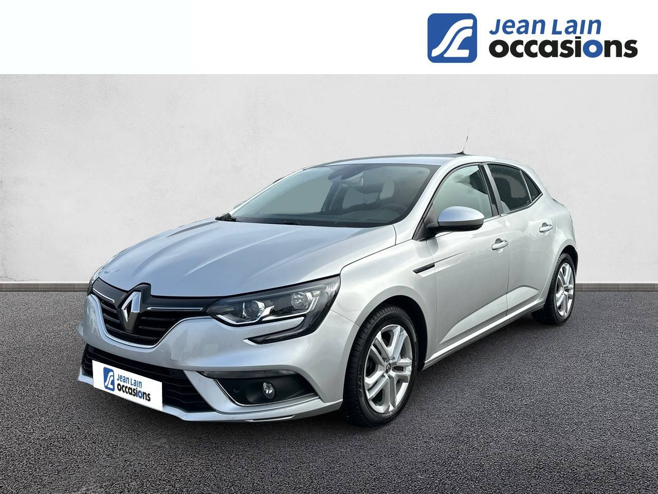 Vente en ligne RENAULT MEGANE IV BERLINE BUSINESS Mégane IV Berline Blue dCi 115 Business de 2020 au prix de 15 790 €
