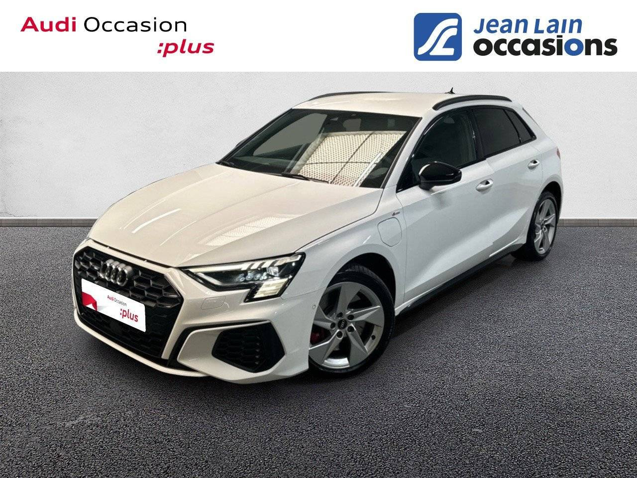 Vente en ligne AUDI A3 SPORTBACK A3 Sportback 45 TFSIe 245 S tronic 6 de 2022 au prix de 30 790 €