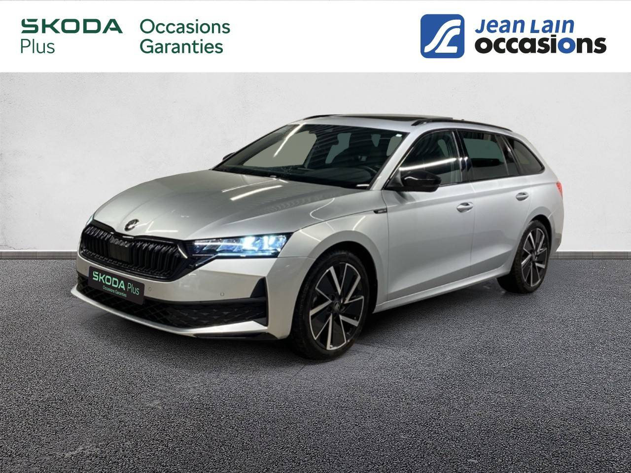 Vente en ligne SKODA OCTAVIA COMBI Octavia Combi 1.5 TSI Hybrid 150 ch ACT DSG7 Sportline de 2025 au prix de 34 990 €