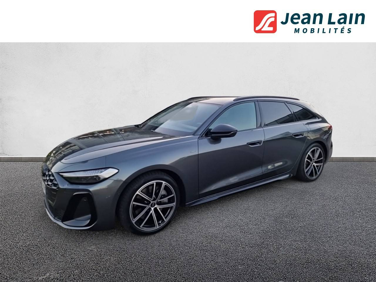 Vente en ligne AUDI A5 AVANT A5 Avant e-hybrid 299 ch S tronic 7 Quattro S line de 2025 au prix de 69 700 €
